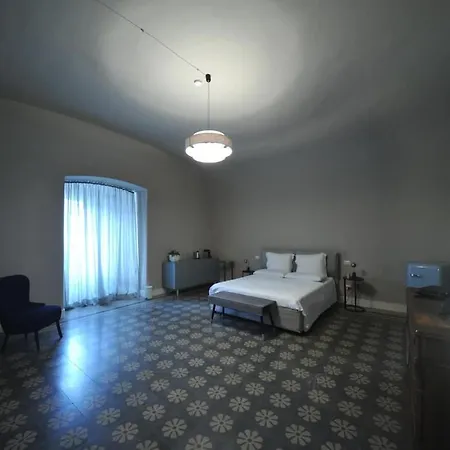 Palazzo Ietri Corso Vittorio Emanuele 3*