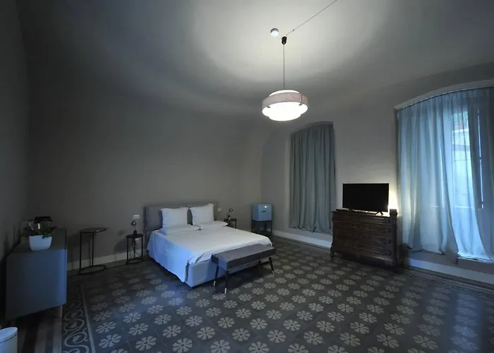 Pensión Palazzo Ietri Corso Vittorio Emanuele 3*