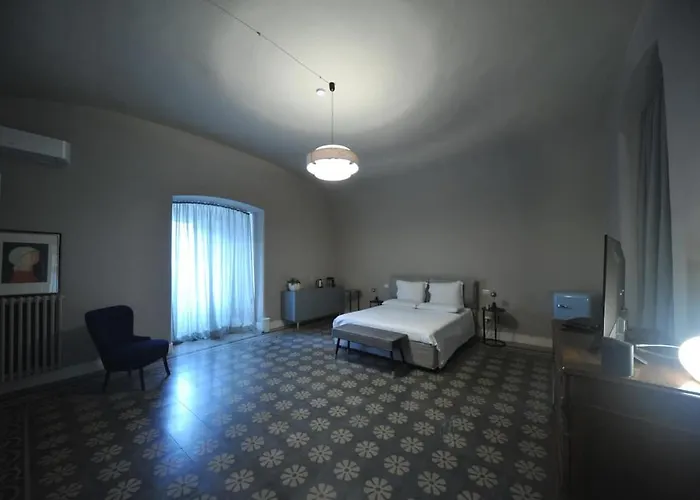 Palazzo Ietri Corso Vittorio Emanuele 3*